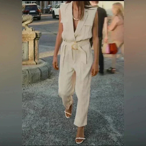 🔥🔥Zara women collard dart sleeveless jumpsuit with belt - Picture 2 of 4